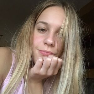 Meet your Posher, Isabella